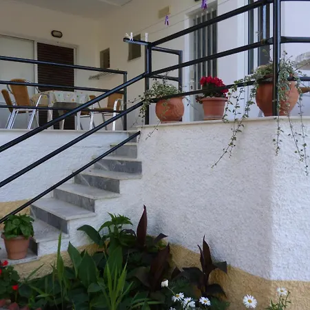 Kostas Appartement *